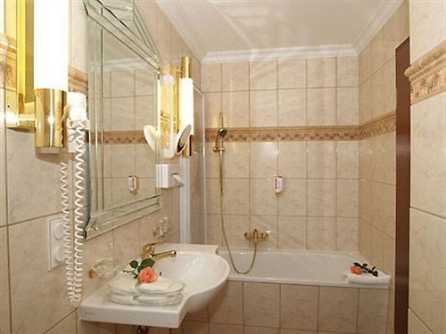 Hotel Kastell Ahlbeck  ภายนอก รูปภาพ